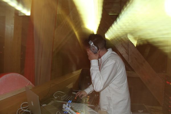 Electro Swing at Rikkyz